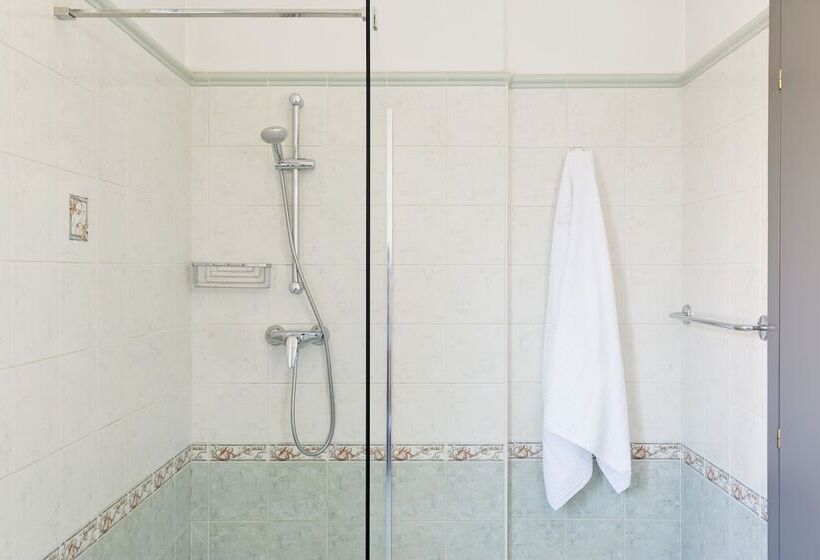 اتاق استاندارد, B&b Hotel Pescara