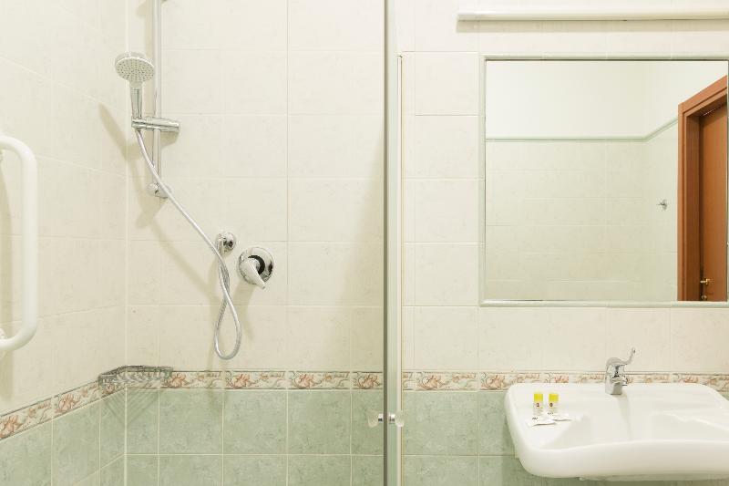اتاق استاندارد یک نفره, B&b Hotel Pescara