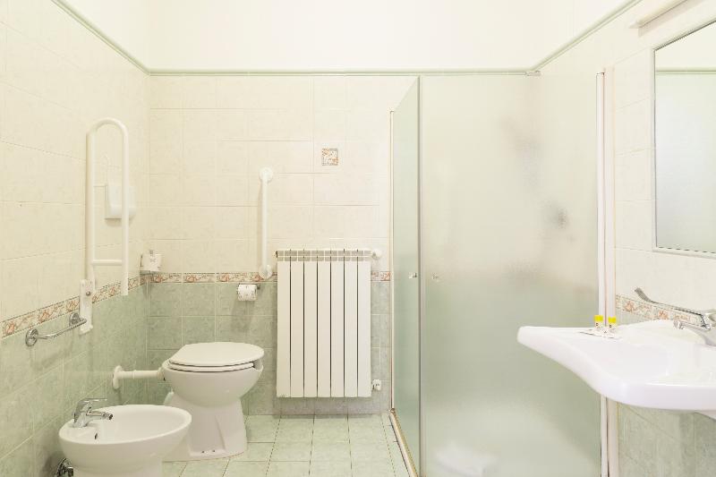 اتاق استاندارد یک نفره, B&b Hotel Pescara