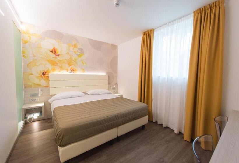 اتاق راحتی, Grand Hotel Liberty
