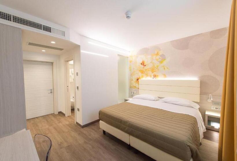 اتاق راحتی, Grand Hotel Liberty