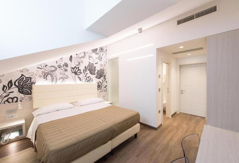 اتاق راحتی, Grand Hotel Liberty