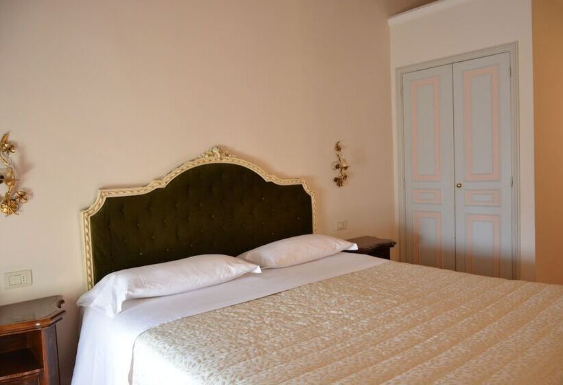 اتاق اکونومی, Grand Hotel Liberty