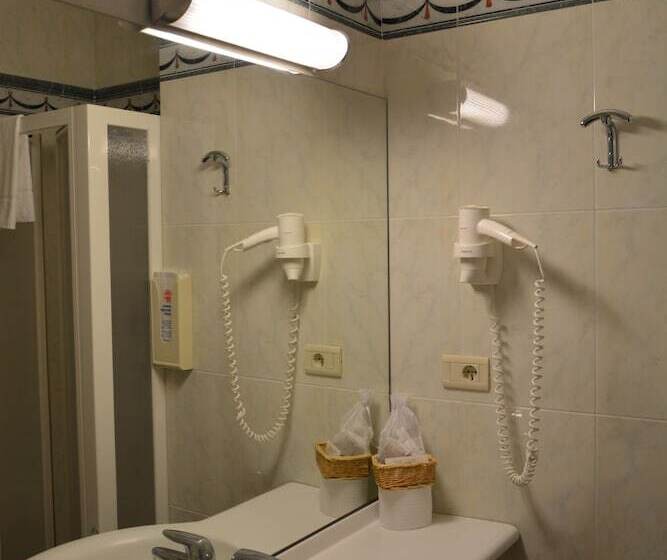 اتاق استاندارد, Grand Hotel Liberty