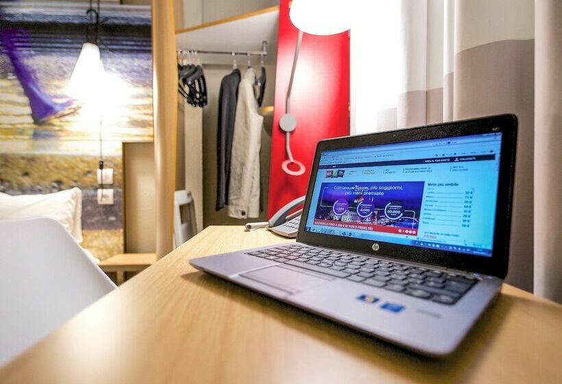 اتاق پرمیوم, Ibis Milano Centro