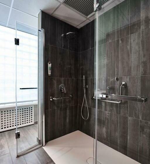 اتاق پریمیوم سه تخته, Ibis Milano Centro