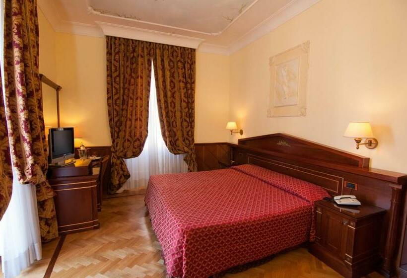 اتاق استاندارد سه نفره, Palladium Palace