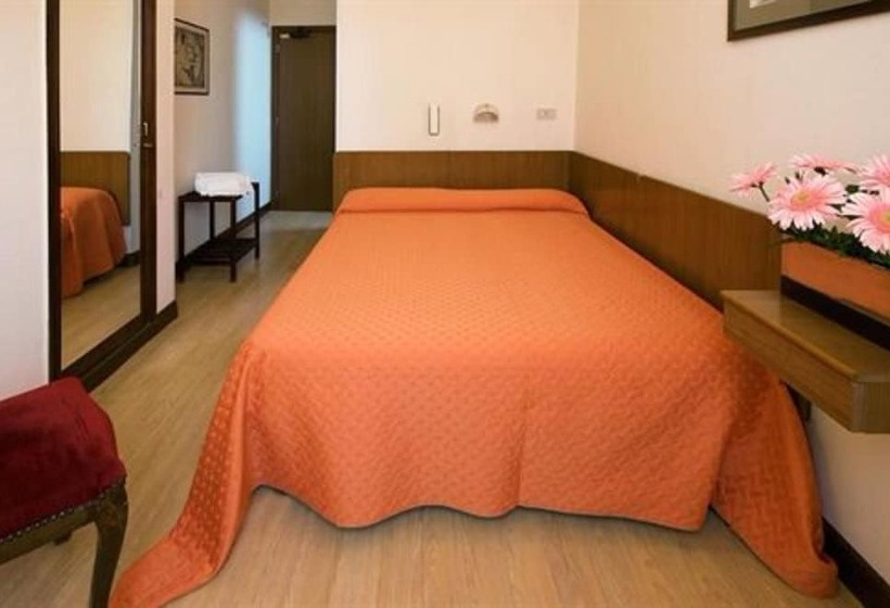 اتاق استاندارد, Roma