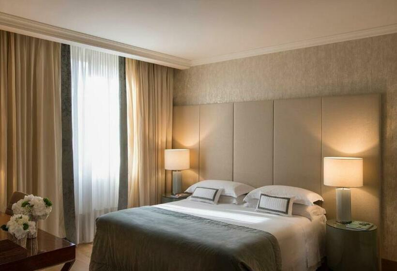 اتاق خانوادگی تودرتو, Rosa Grand Milano   Starhotels Collezione