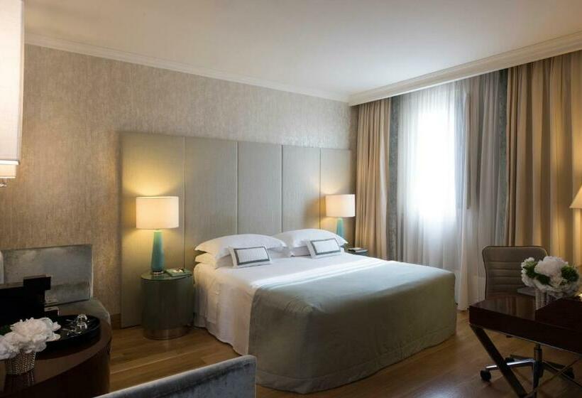 اتاق خانوادگی تودرتو, Rosa Grand Milano   Starhotels Collezione