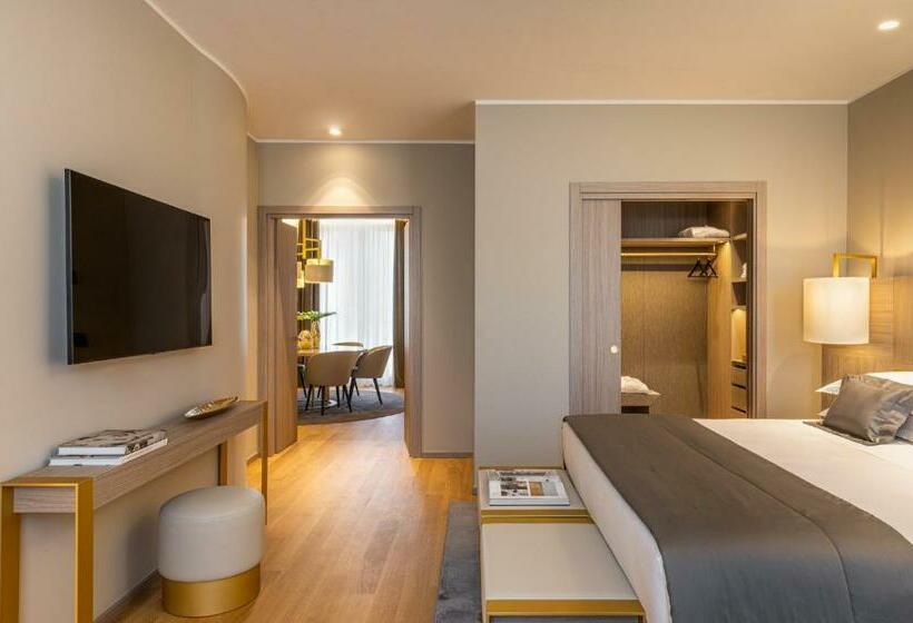 1 Bedroom Penthouse Apartment, Rosa Grand Milano   Starhotels Collezione