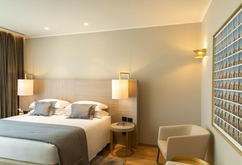 1 Bedroom Penthouse Apartment, Rosa Grand Milano   Starhotels Collezione