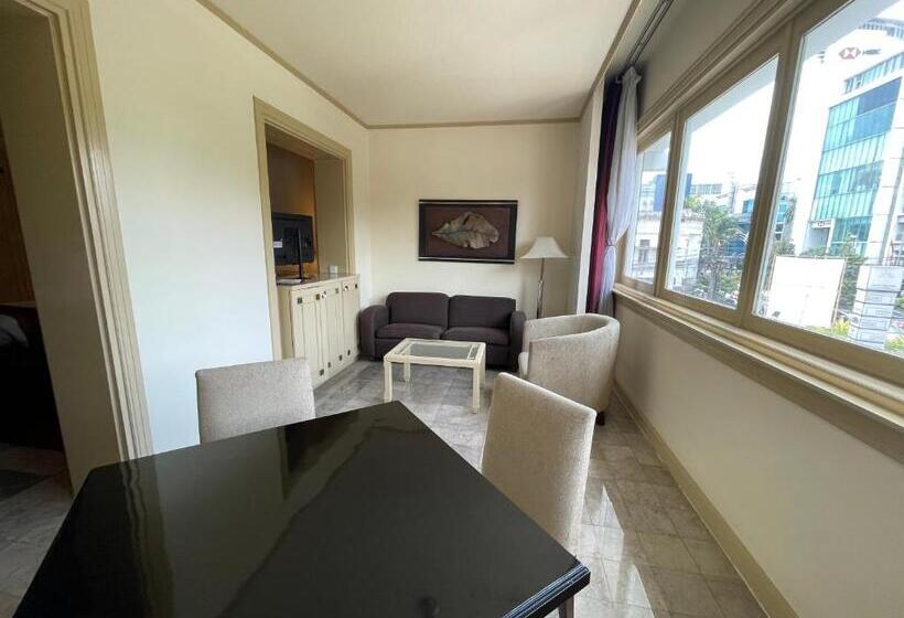 اتاق اجرایی با تخت بزرگ, Grand Hotel Preanger