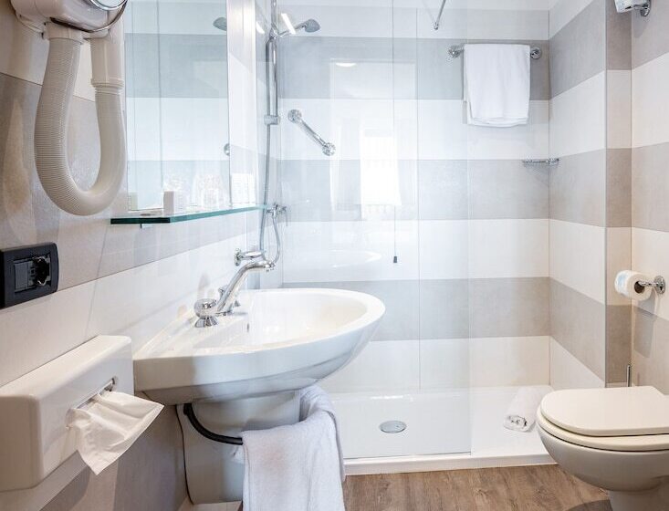 Apartamento 1 Quarto com Terraço Vista Mar, Laurin