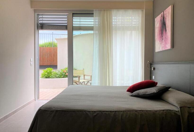 اتاق استاندارد اینتریور, Tirreno