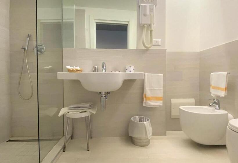 اتاق استاندارد اینتریور, Tirreno