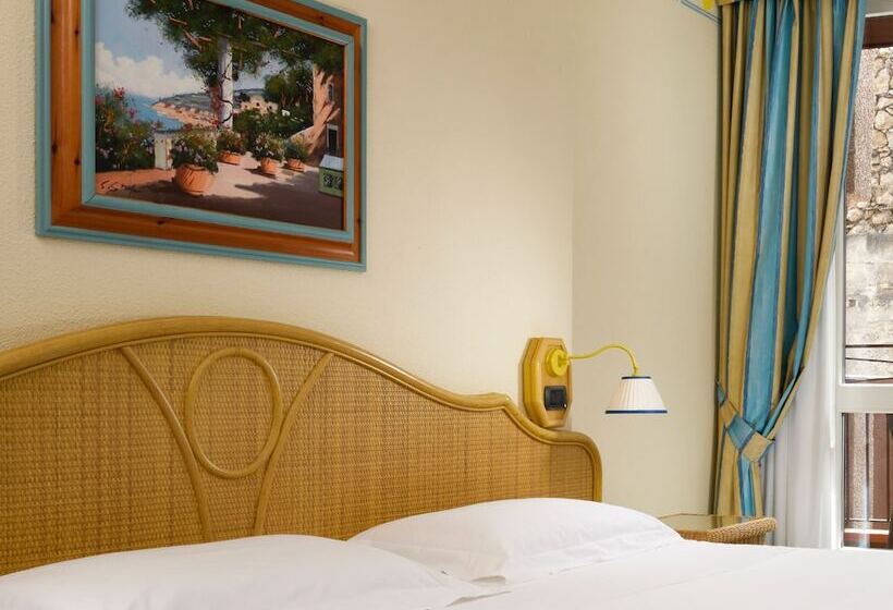 Quarto Superior Individual, Unahotels Capotaormina