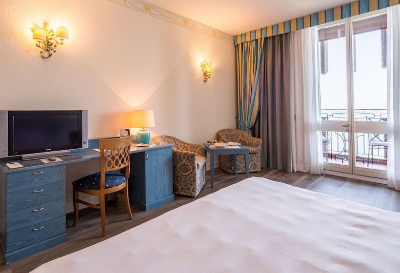 Quarto Premium Vista Mar, Unahotels Capotaormina