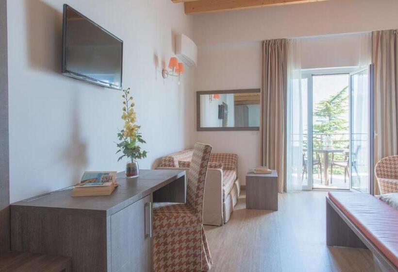 Номер Deluxe, Village Hotel Lucia