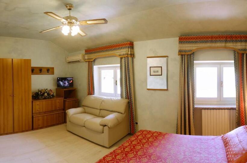 استودیوی استاندارد, Park Hotel Villa Salzea