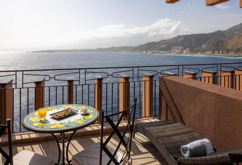 Quarto Premium Vista Mar, Unahotels Capotaormina