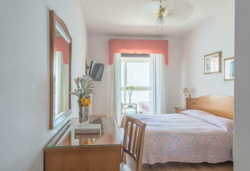 Номер Стандарт Вид на Озеро, Village Hotel Lucia