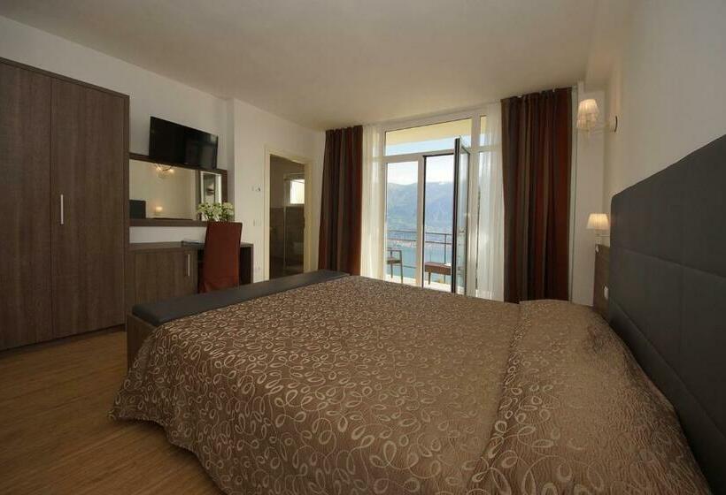 Quarto Estandar Vista Lago, Village Hotel Lucia