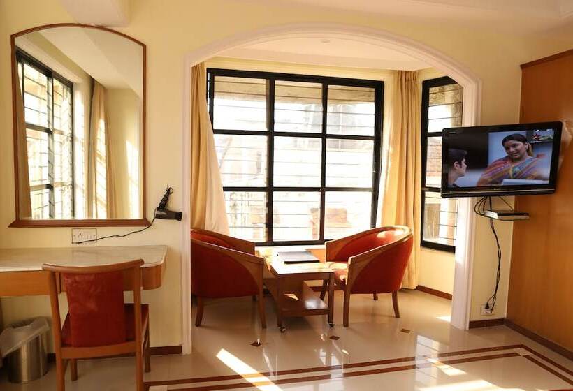 Номер Deluxe, Godwin   Colaba