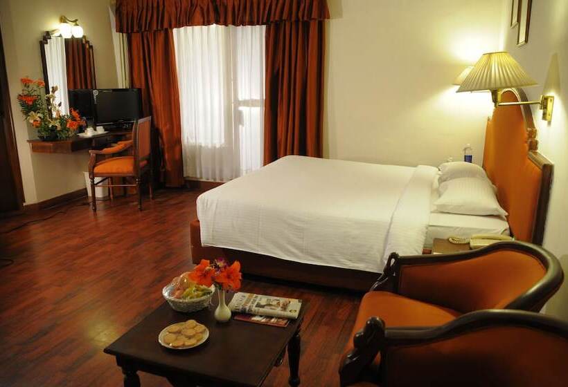 Quarto Deluxe, Nalapad S Hotel Bangalore International