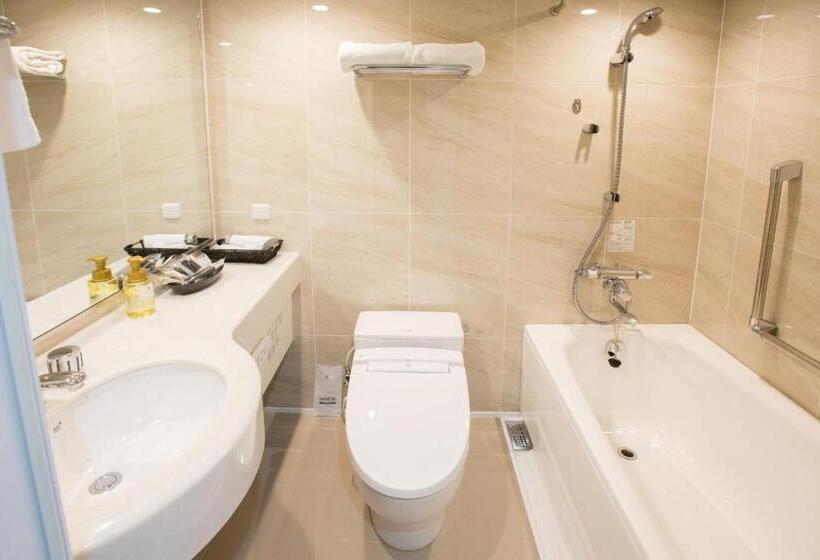 اتاق لوکس یک تخته, Okayama International