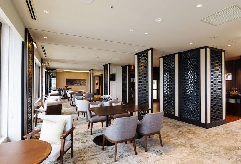 اتاق کلاب, Okinawa Harborview