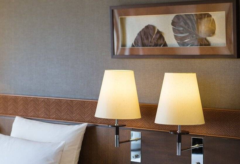 اتاق کلاب, Okinawa Harborview