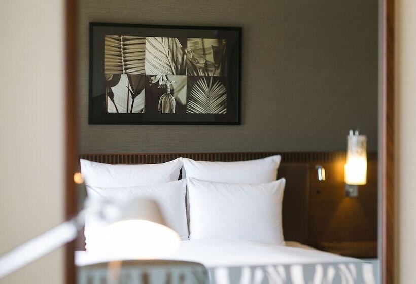 اتاق کلاب, Okinawa Harborview