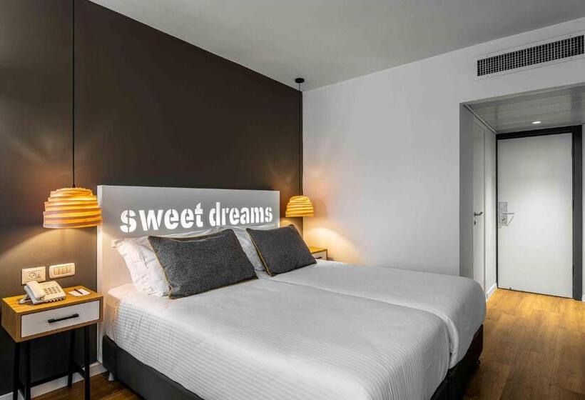 Quarto Deluxe, Prima City