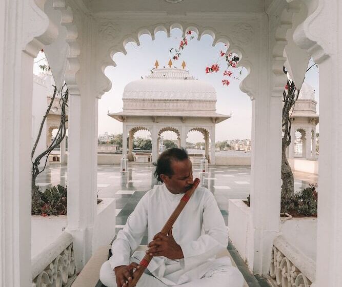 Quarto Deluxe Vista Lago, Taj Lake Palace Udaipur