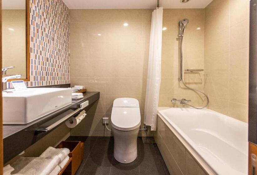 اتاق سوپریور با چشم‌انداز, Highland Resort Hotel & Spa