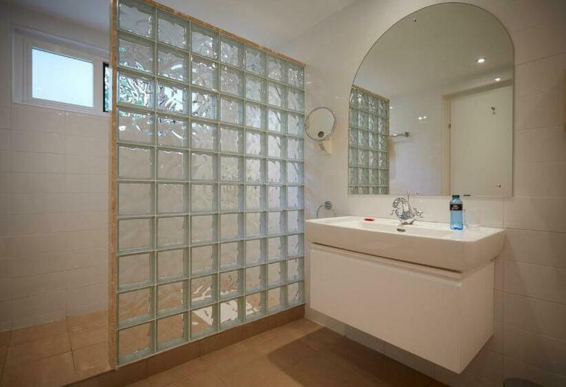 اتاق استاندارد با تخت بزرگ, Fairview Hotel Nairobi