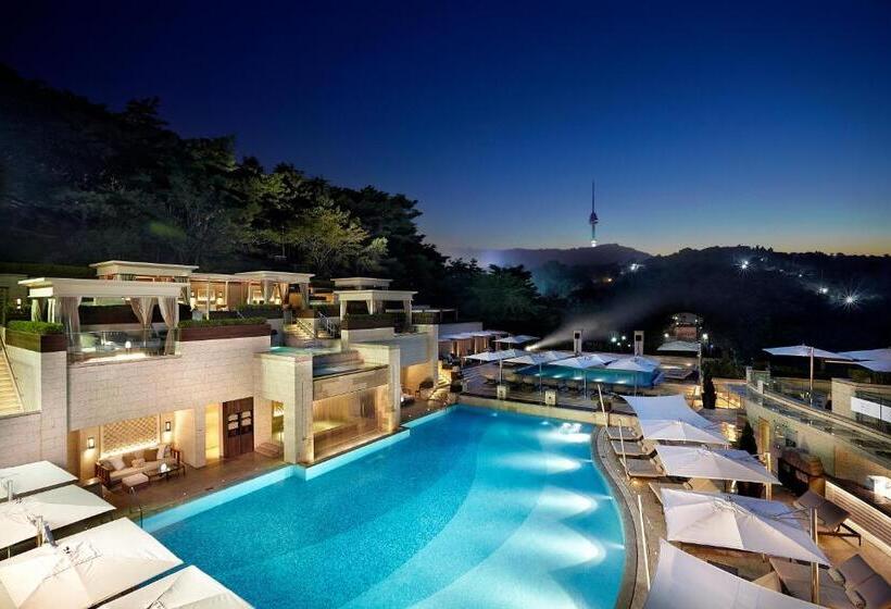 Номер Executive, The Shilla Seoul