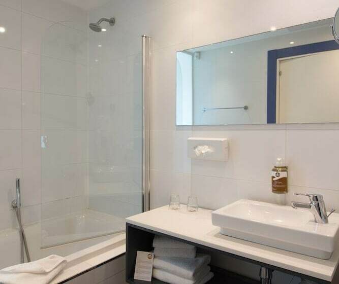 اتاق استاندارد با چشم‌انداز استخر, Db Seabank Resort + Spa All Inclusive