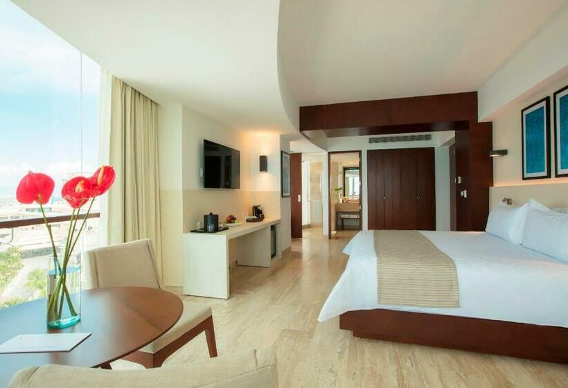 Family Suite, Krystal Grand Cancun - All Inclusive
