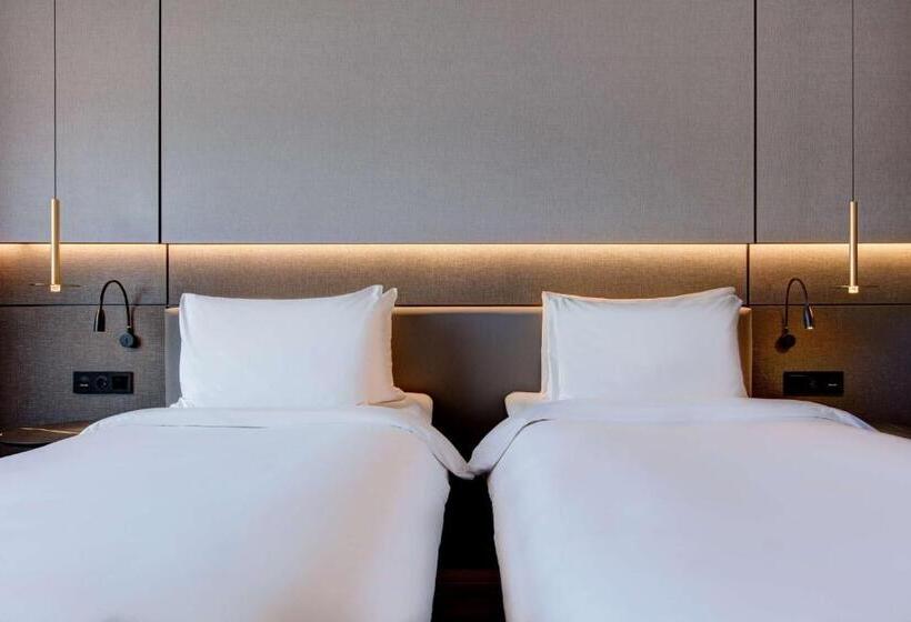 Premium room with view, Radisson Blu Scandinavia Hotel, Oslo