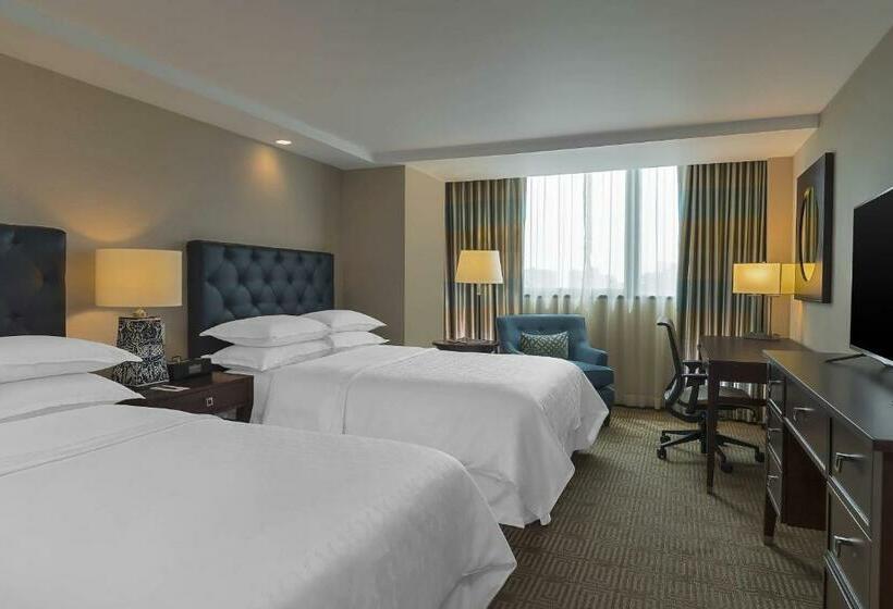 Номер Клуб, Sheraton Mexico City Maria Isabel