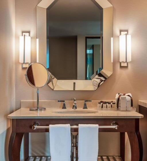 Номер Клуб, Sheraton Mexico City Maria Isabel