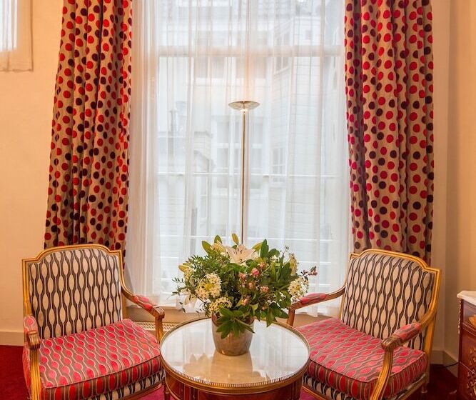 Классический Номер, Ambassade