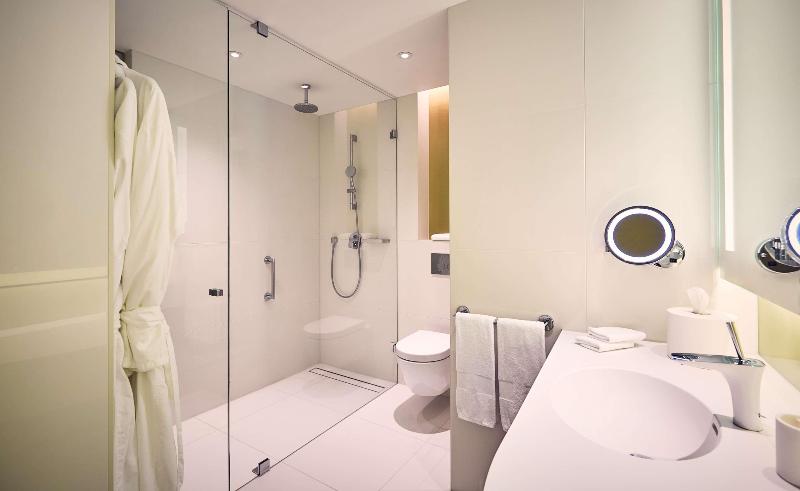 Стандартный Номер Кровать Кинг, Hilton Amsterdam Airport Schiphol