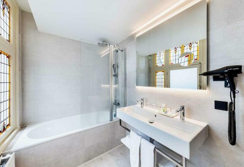 سوییت جونیور, NH Amsterdam Schiller