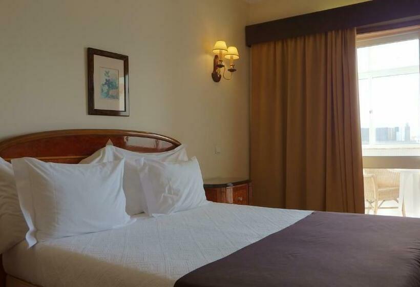 Номер Стандарт Вид на Город, Golden Tulip Porto Gaia
