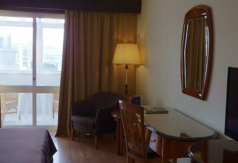 Номер Стандарт Вид на Город, Golden Tulip Porto Gaia