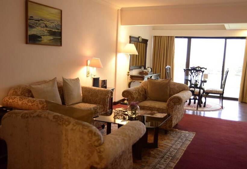 سوییت اجرایی, Karachi Marriott