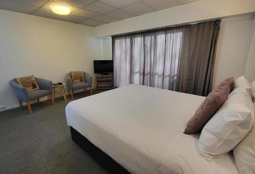 이그제큐티브 스튜디오, Manukau Motor Lodge